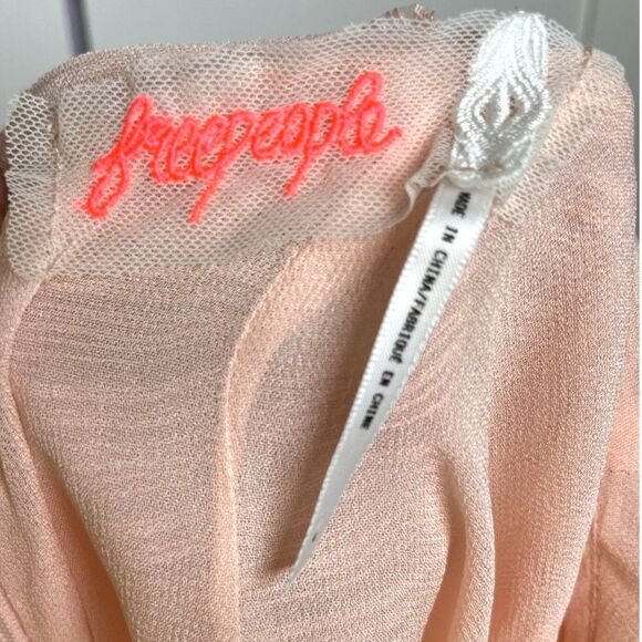 Free People Hailey Dress Size 4 Beautiful Baby Pink Wrap front Midi Dress - Picture 9 of 10